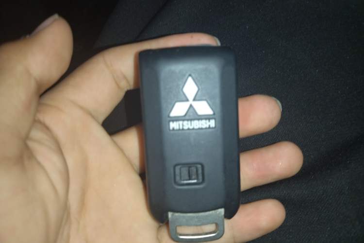 Used Mitsubishi Outlander 2016 2.4L 4x4 Elite Edition 5 Seats Interior 1