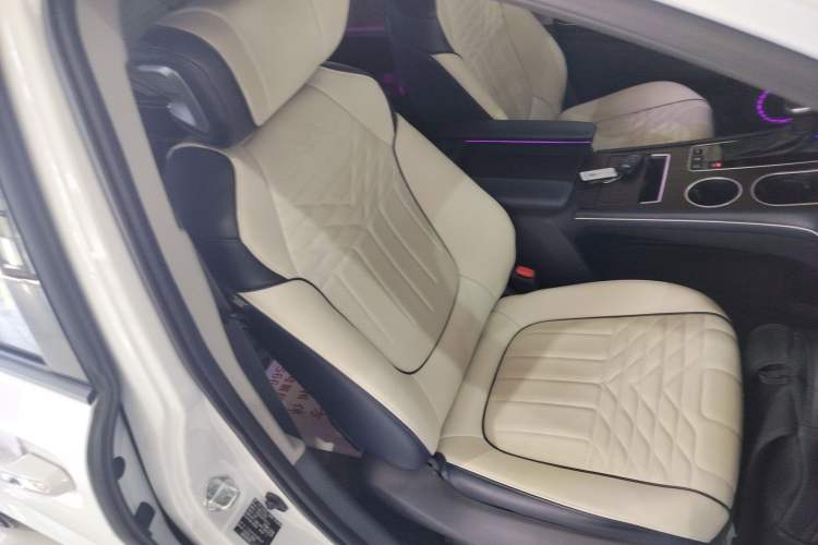 Used Toyota SIENNA 2023 2.5L Hybrid Comfort Edition