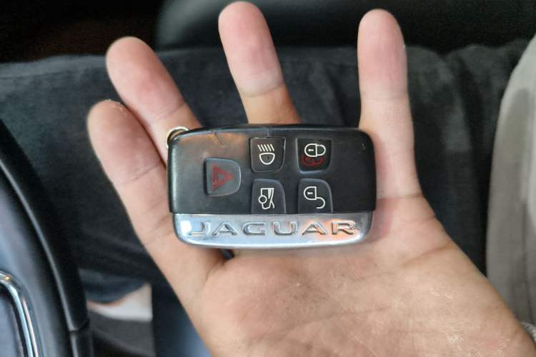 Used Jaguar XJ 2015 XJL 3.0 SC Two-Wheel-Drive Panoramic Business Edition
