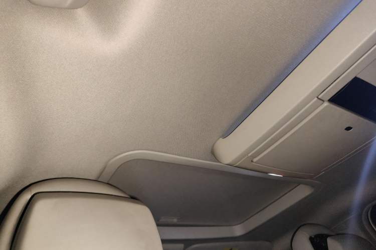 Used Chrysler Grand Voyager 2013 3.6L Luxury Edition
