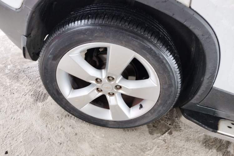 Used Chevrolet Trax 2014 1.4T Manual Two-Wheel Drive Comfort Model Exterior 3