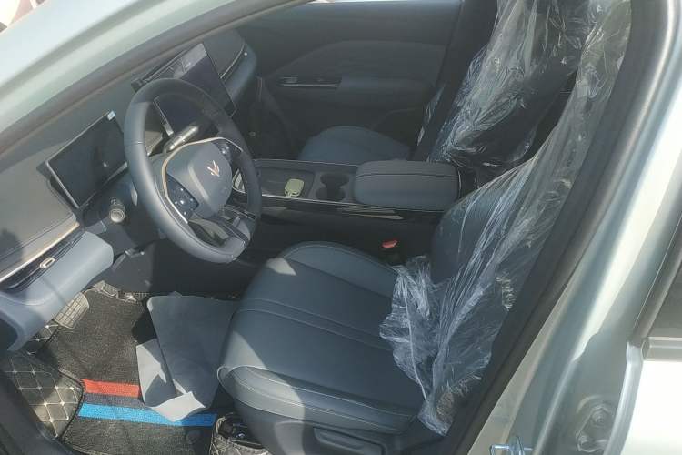 Used ARCFOX T1 2025 Model 320 PLUS