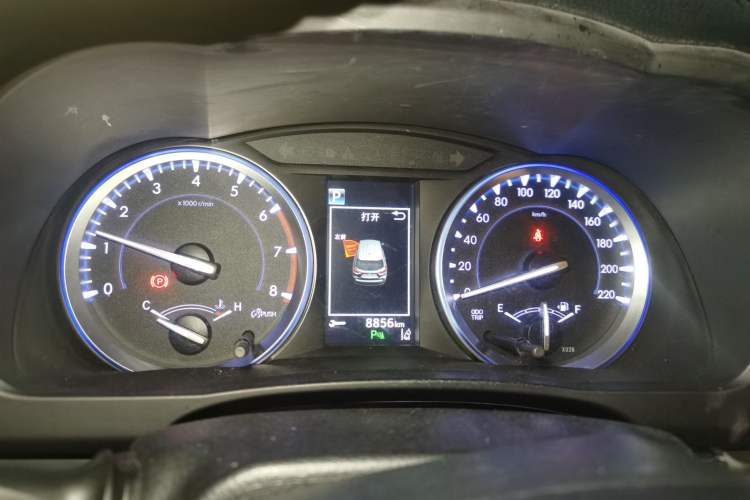 Used Toyota Highlander 2018 2.0T Four-Wheel Drive Prestige Version 7 Seats China V Emission Standard Instrument Cluster