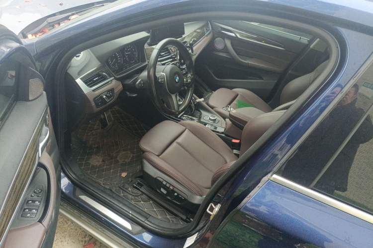 Used BMW X1 2020 xDrive25Li Luxury Edition Driver Seat