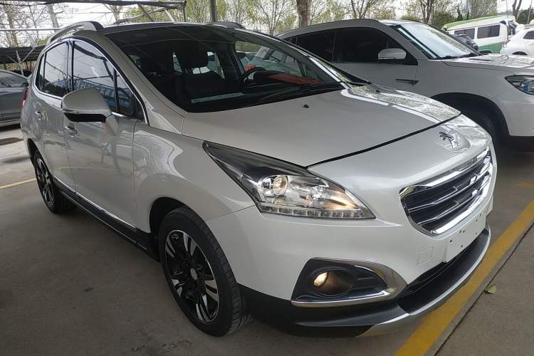 Used Peugeot 3008 2015 2.0L Automatic Classic Edition Front Right 45 Deg