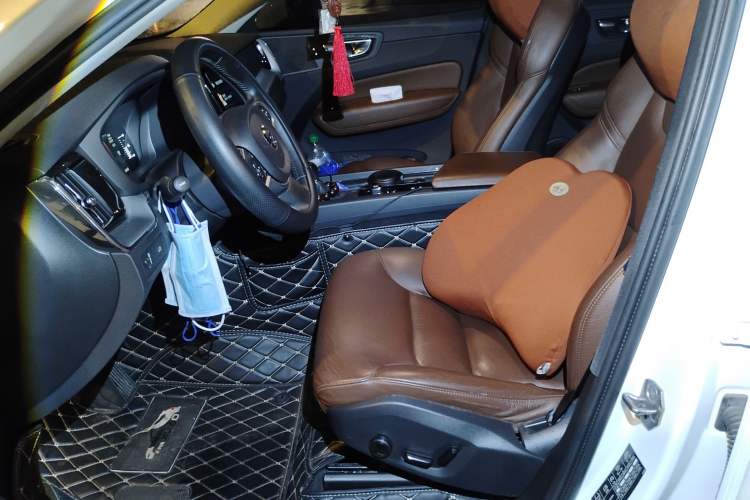 Used Volvo XC60 2018 T5 4x4 Zhiyi Edition