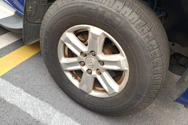 Used SAIC MAXUS T70 2019 2.0T Diesel Automatic 2WD Elite Version with Long Body and High Ground Clearance
