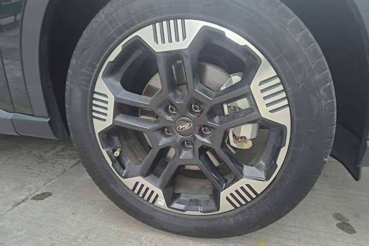 Used Ford Equator Sport 2025 EcoBoost 170 Platinum Edition Right Front Wheel Hub