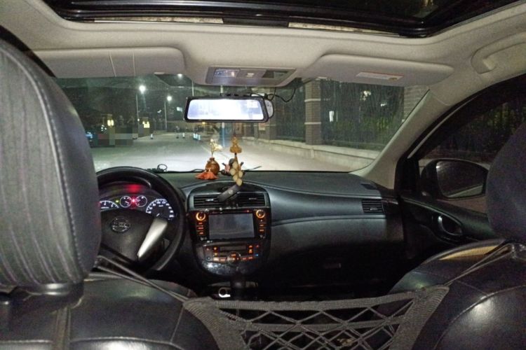 Used Nissan Tiida 2014 1.6L CVT Smart Model Headliner