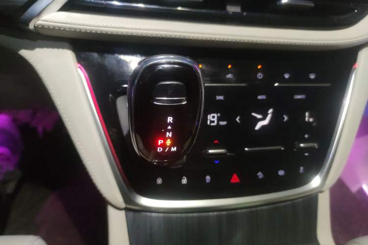 Used Buick GL8 2022 ES Landtrek 653T Comfort Edition