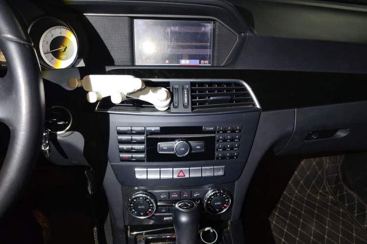 Used Mercedes-Benz C-Class 2011 C 200 CGI Fashion Model