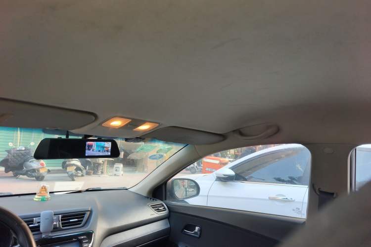 Used Kia K2 2015 Sedan 1.4L MT GLS