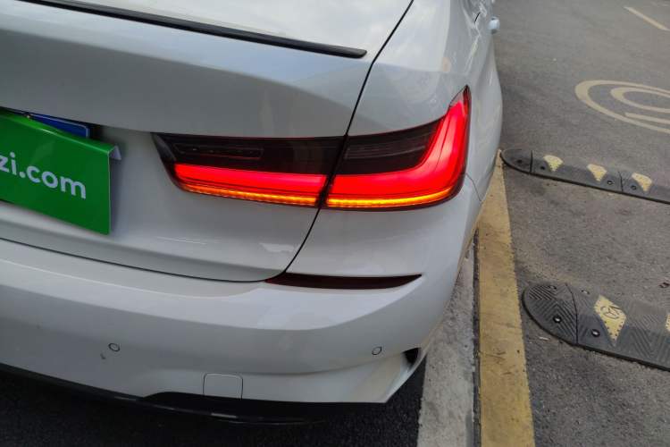 Used BMW 3 Series 2021 Second Facelift 325Li M Sport Night Edition Package Exterior 3