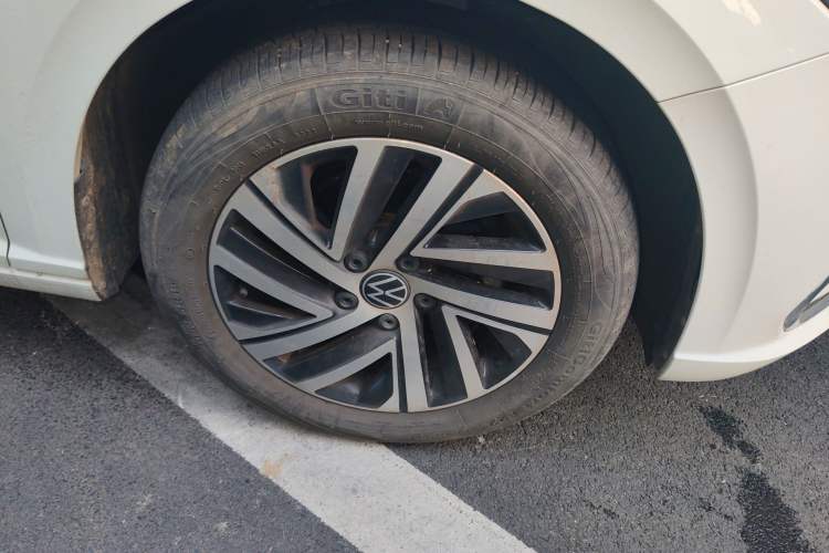 Used Volkswagen Lavida 2023 1.5L Automatic Full-Comfort Edition
