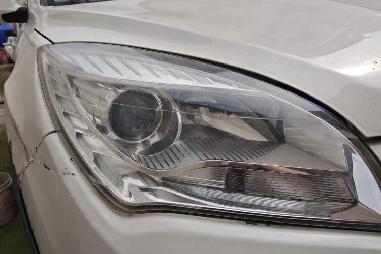 Used CHANGAN CS35 2016 1.6L Manual Luxury Model China V Standard