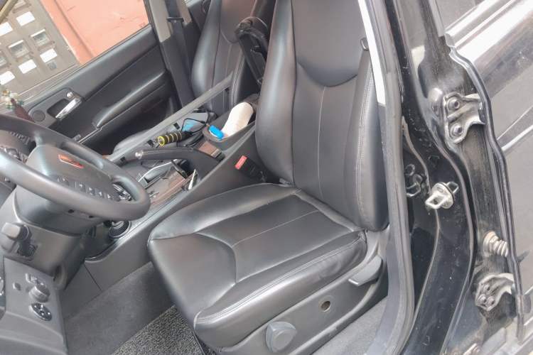 Used Roewe W5 2014 1.8T 2WD Automatic Tharu Special Edition Left Front Seat