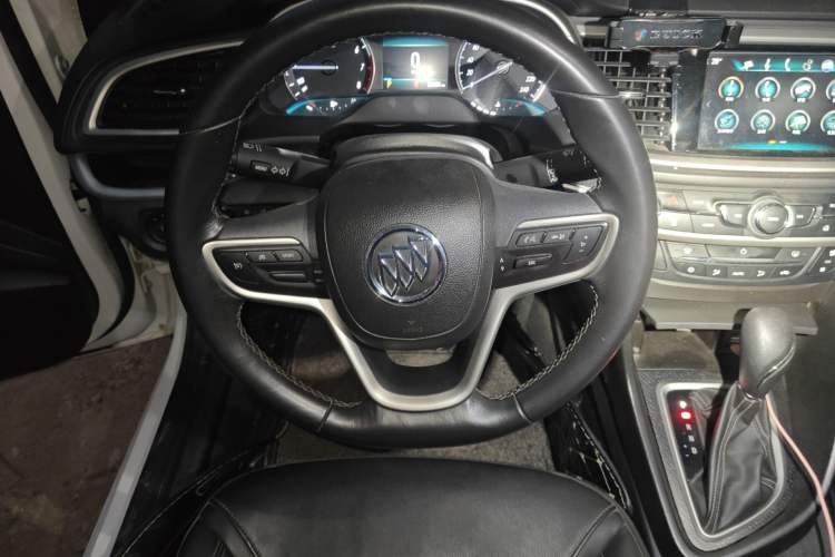 Used Buick GT 2019 18T Automatic Connected Elite Model China VI Standard Steering Wheel