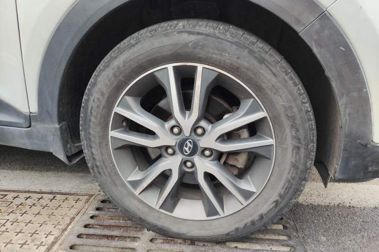 Used Hyundai ix25 2016 1.6T Dual-Clutch Two-Wheel-Drive Deluxe DLX Model
