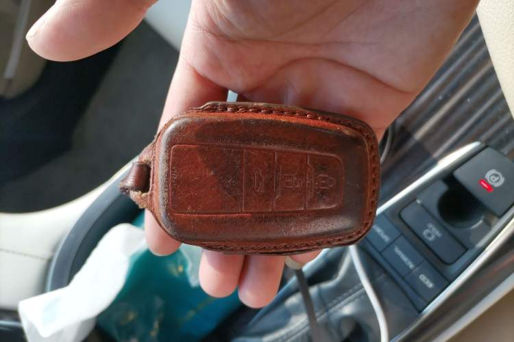 Used Toyota Camry 2018 2.5G Luxury Edition Vehicle Key