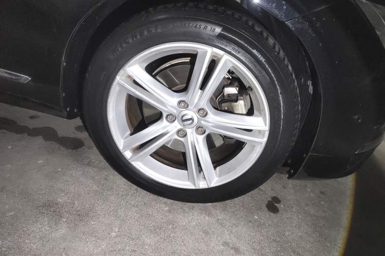 Used Volvo S90 2019 T5 Zhiyuan Edition
