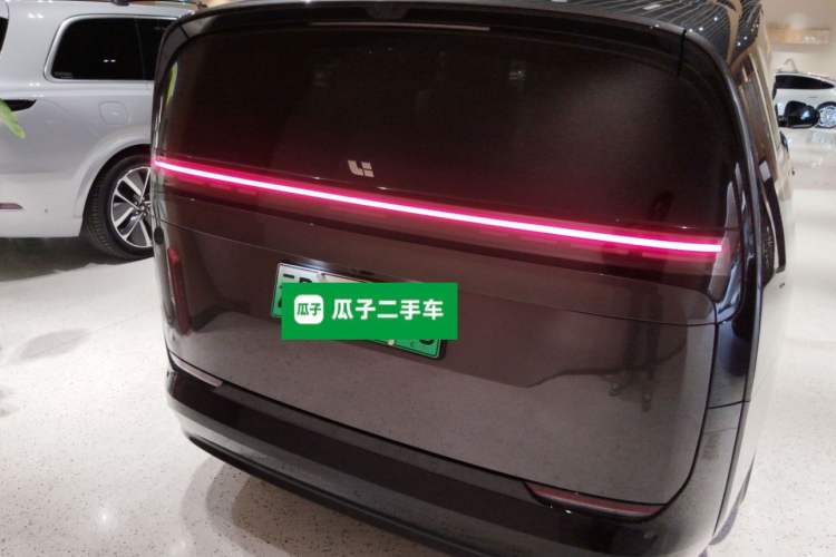 Used Li Auto MEGA 2025 Home Family Special Edition