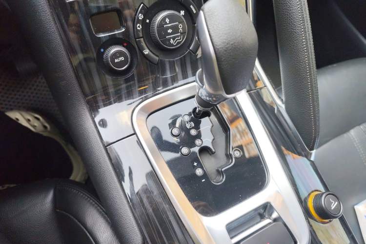 Used Peugeot 3008 2013 2.0L Automatic Trend Edition
