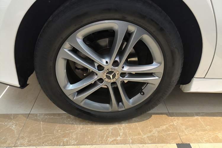 Used Mercedes-Benz A-Class 2022 Restyled A 180 L Sport Sedan Right Rear Wheel Hub