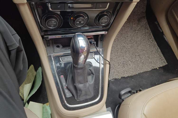 Used Volkswagen Bora 2013 1.6L Automatic Luxury Model