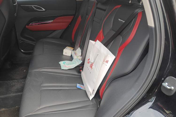 Used Hongqi HS3 2023 1.5T Two-Wheel Drive Shanwei Edition
