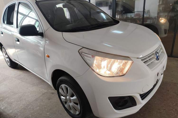 Used Venucia R30 2014 1.2L Manual Enjoyment Edition
