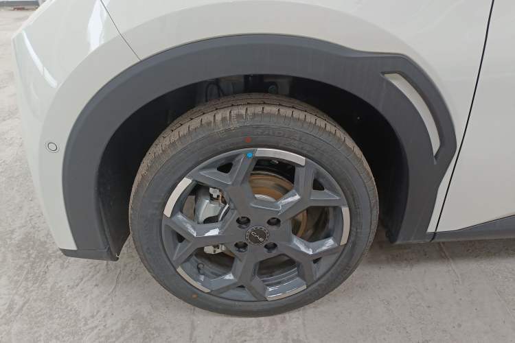 Used BYD Seagull 2025 Smart Drive Version 305 km Freedom Edition Left Front Wheel Hub