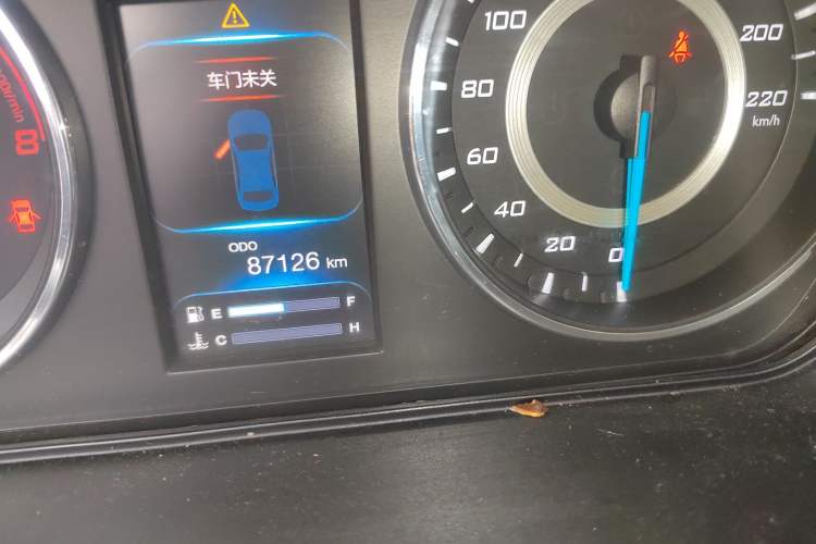 Used Soueast V5 Lingzhi 2016 plus 1.5L manual roll type