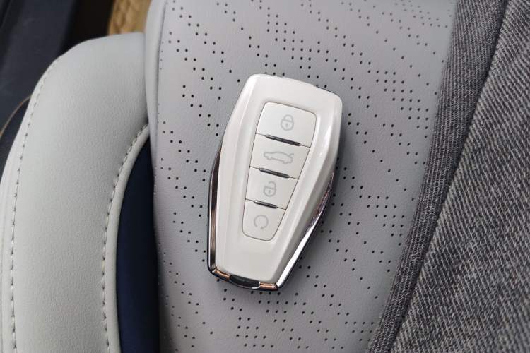 Used Geely Auto Preface 2023 2.0TD Prestige Version