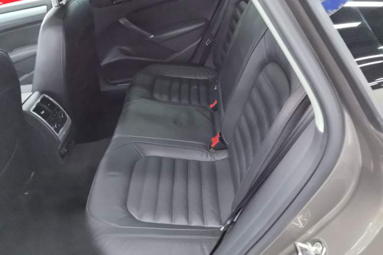 Used Volkswagen Passat 2014 1.8TSI DSG Prestige Edition
