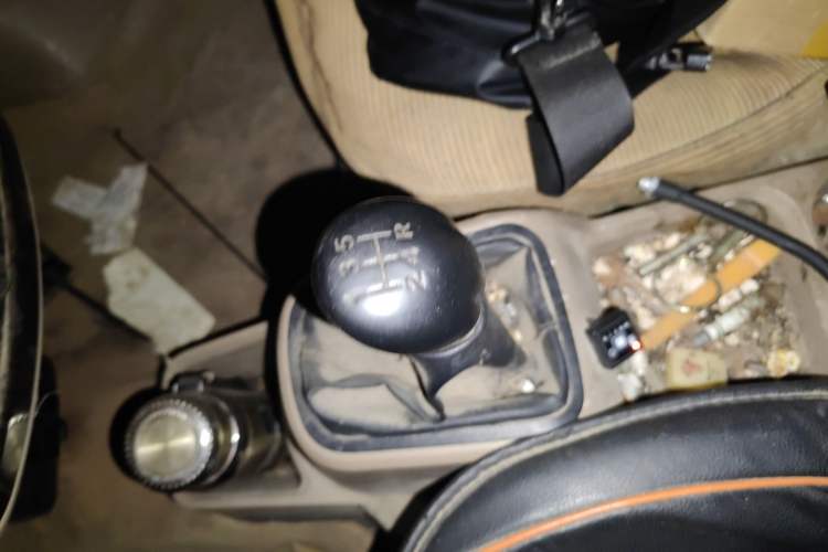 Used Wuling Rongguang 2015 1.2L S Standard CNG Model Gear Lever