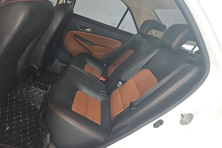 Used Geely Auto Diamond 2016 1.5L Manual Entry-Level Trim
