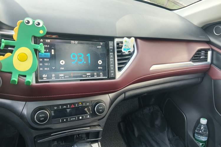 Used Haval H6 Coupe 2018 Red-Label 1.5T Automatic Two-Wheel Drive Ultra-Luxury Model Audio And AC Panel