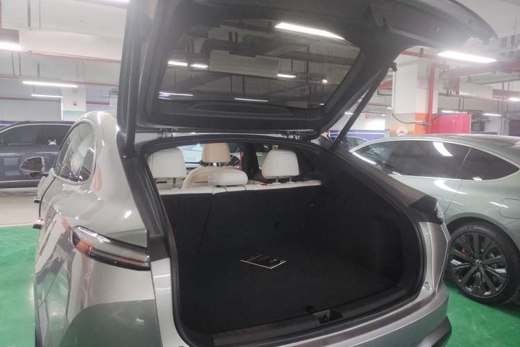 Used ONVO L60 2024 60 kWh Rear-Drive Version