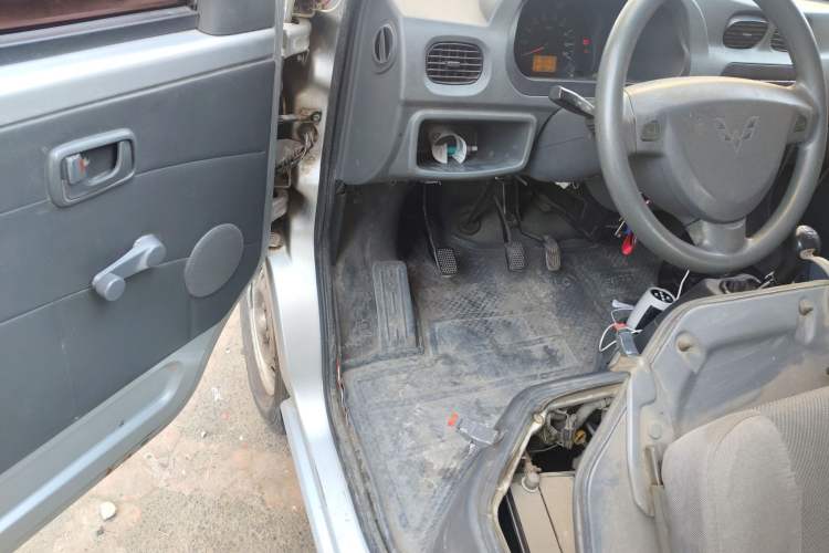 Used Wuling Zhiguang 2010 1.0L New Version Practical Edition with Short Body