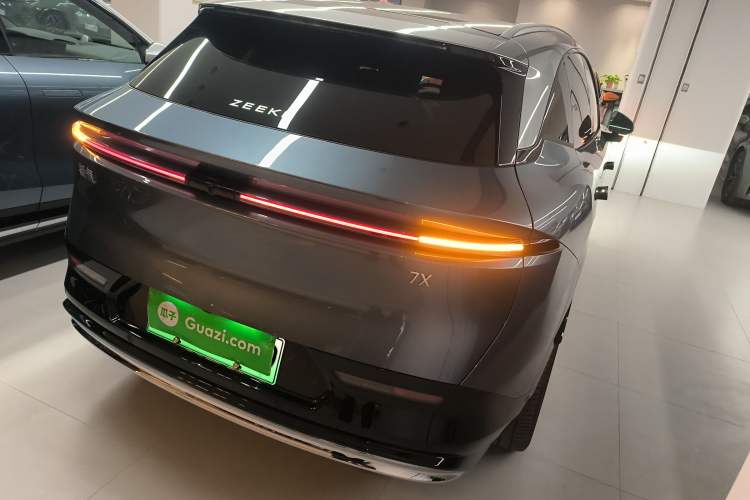 Used Zeekr 7X 2025 100kWh Long-Range All-Wheel Drive Intelligent Driving Version
