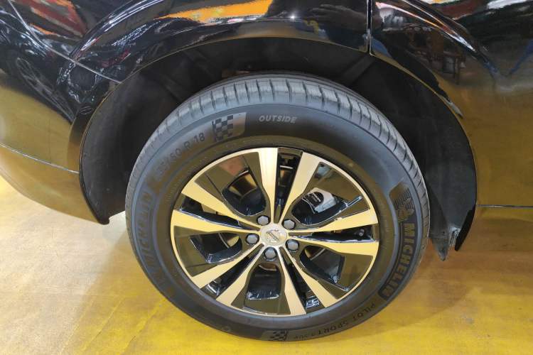 Used Volvo XC60 2025 B5 4x4 Smart Luxury Edition