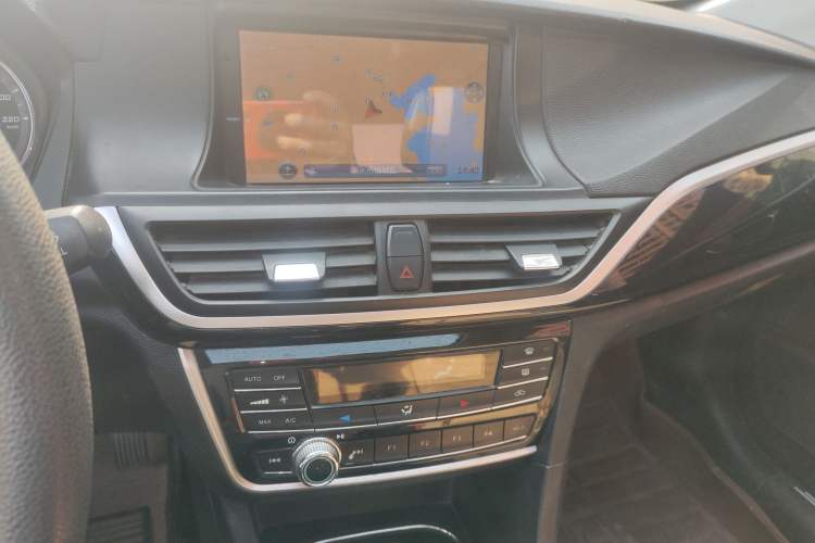 Used Soueast V5 Lingzhi 2017 1.5L Manual New Generation Model Audio And AC Panel