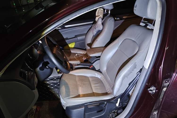 Used Skoda Superb 2013 1.4TSI DSG Sport Edition Left Front Seat