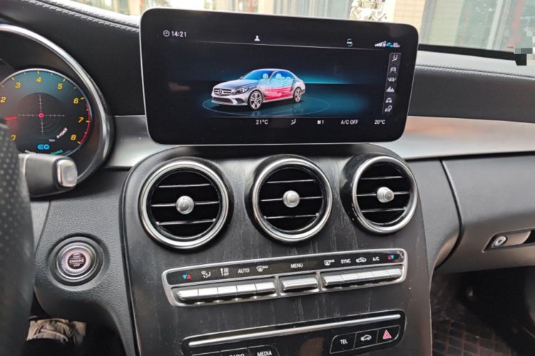 Used Mercedes-Benz C-Class 2020 Restyled C 260 L Sport Edition Audio And AC Panel