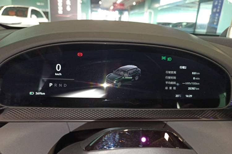 Used Zeekr 7X 2025 100 kWh Long-Range Rear-Wheel Drive with Intelligent Driving Features