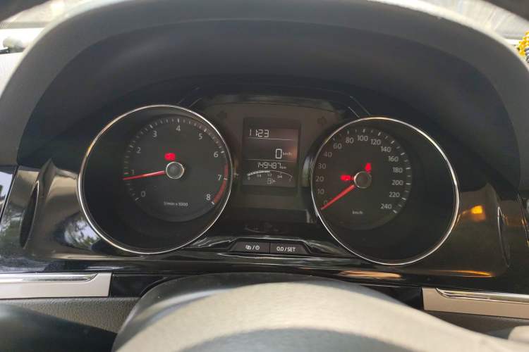 Used Volkswagen Bora 2014 1.6L Manual Comfort Model Odometer Close Up