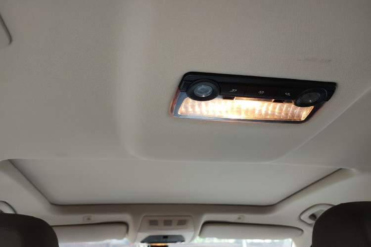 Used BMW 5 Series 2014 525Li Luxury Design Package