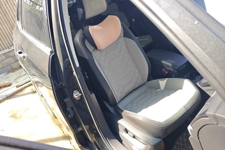 Used Volkswagen Tayron 2023 280TSI Two-Wheel-Drive Luxury Plus Advanced Version
