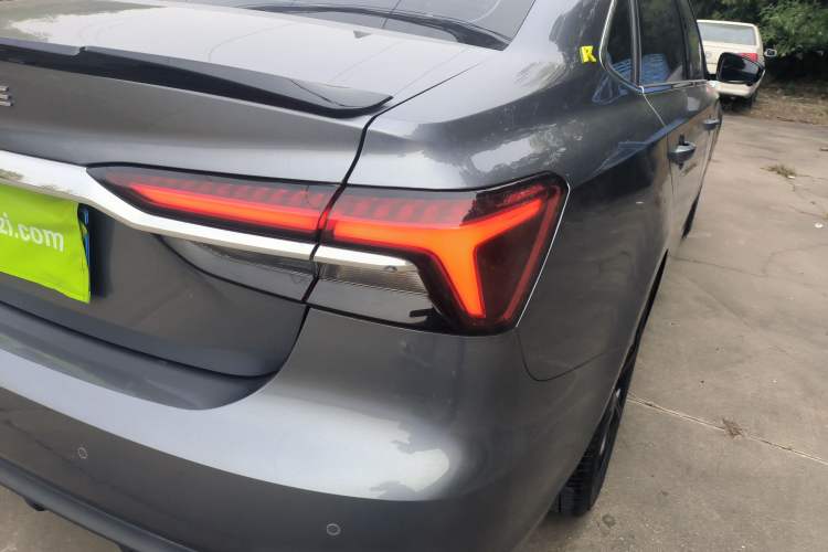 Used Roewe i6 MAX 2020 300TGI Automatic "Swell Cool Smart Drive" Edition
