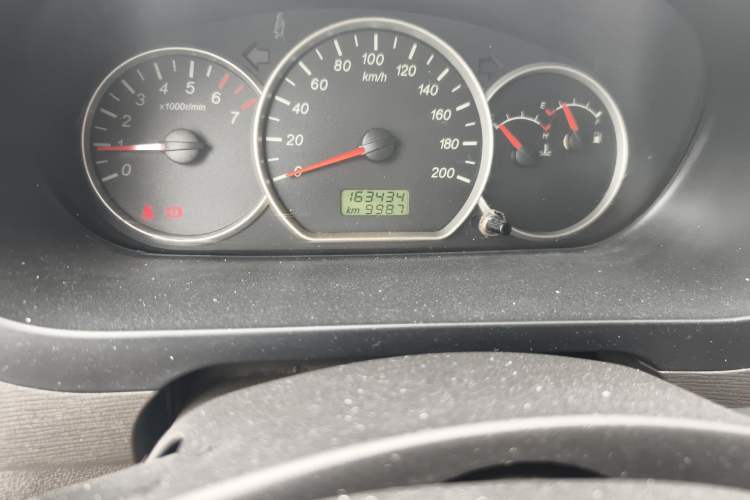 Used Wuling Hongguang 2014 1.5L Base Version Odometer Close Up